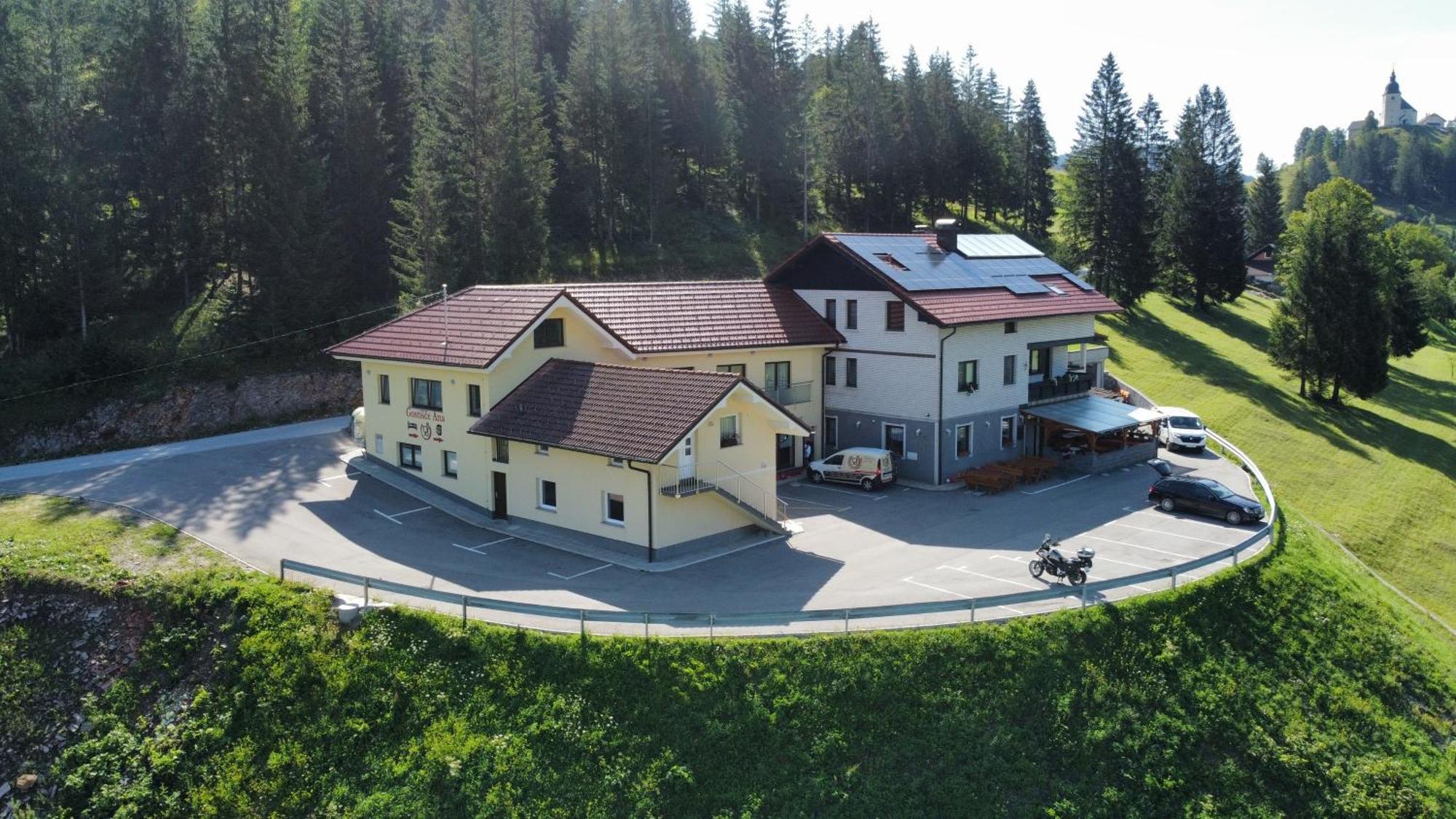 Hotel And Restaurant Ana Hrib-Loski Potok Экстерьер фото